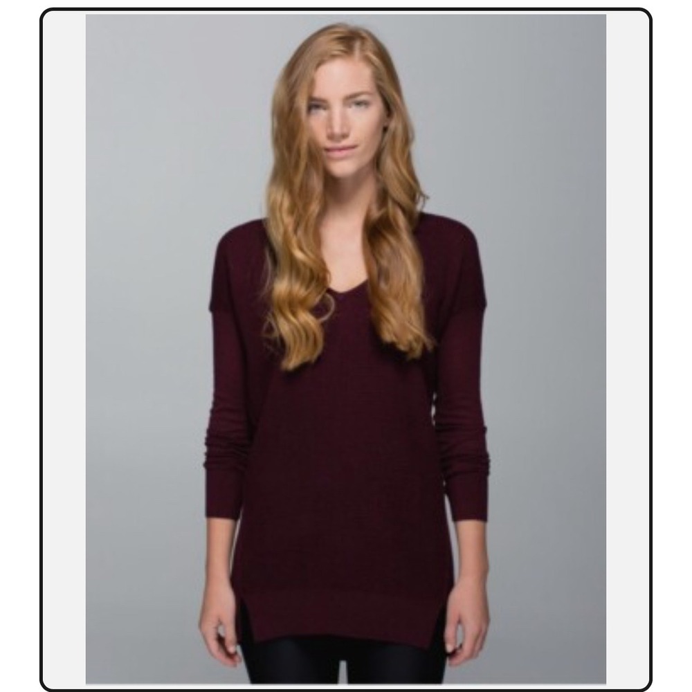Lululemon Burgundy V-Neck Waffle Knit Sweater SMALL Thumbholes Dark Red Plum